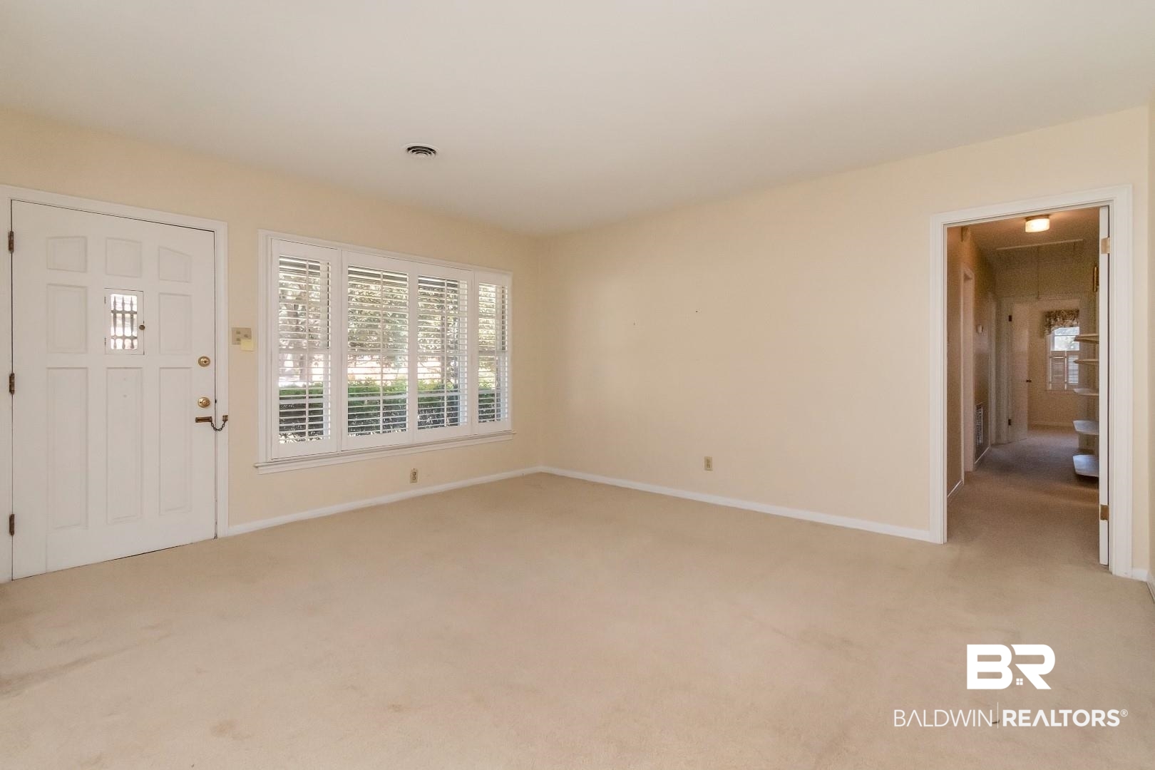 1502 Crestview Drive Mobile, AL 36693 - Photo 7 of 34