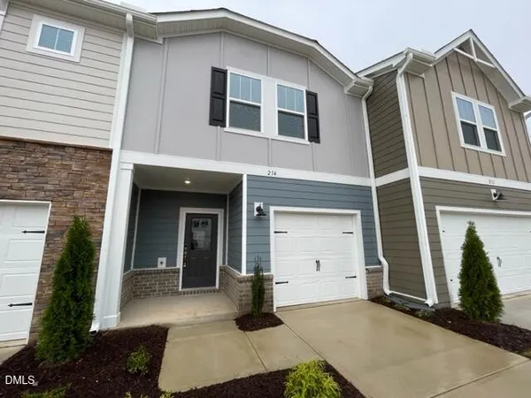 $1,750 | 214 Brook Farm Lane, Fuquay-Varina, NC 27526