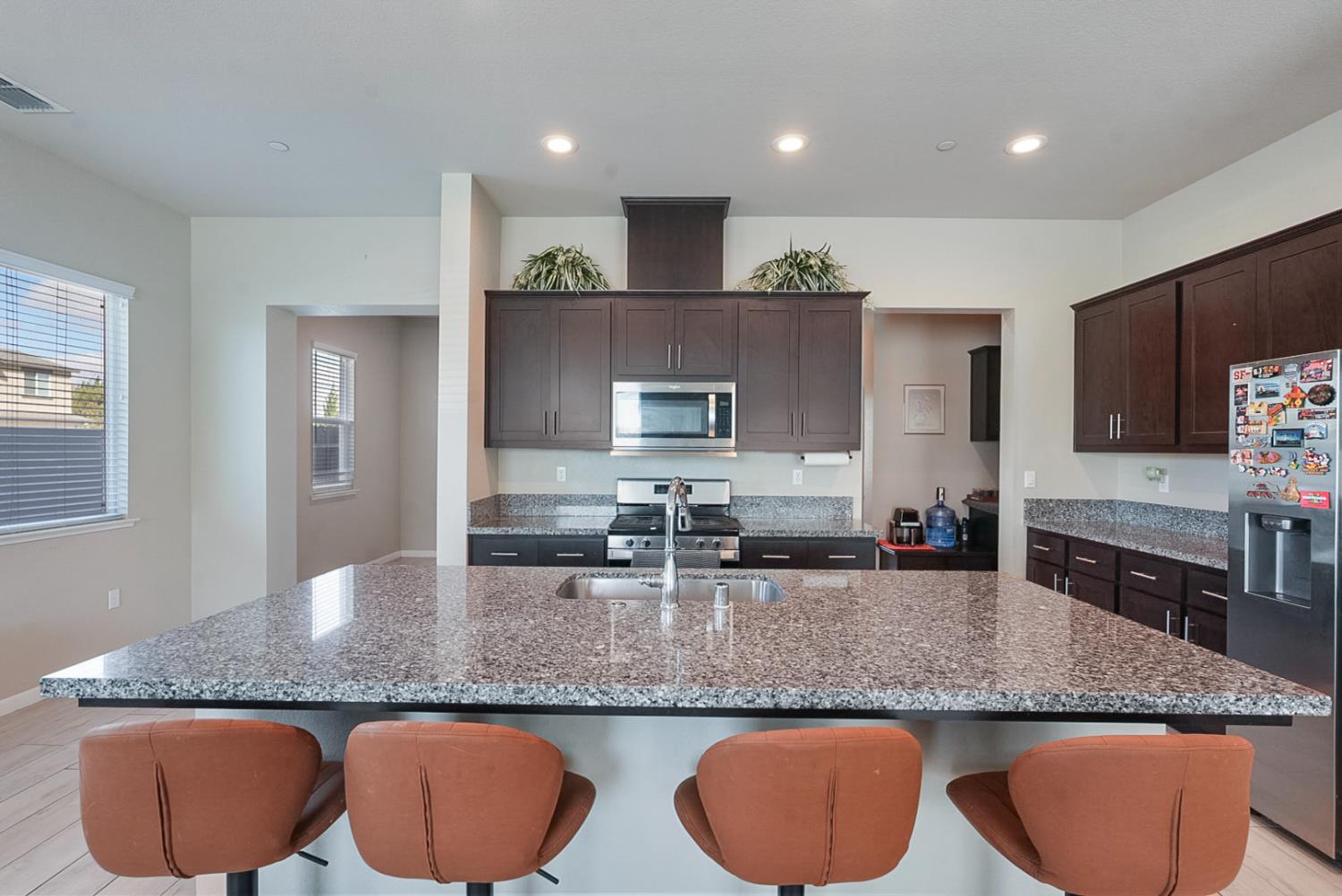 396 Postma Street Manteca, CA 95337 - Photo 9 of 31