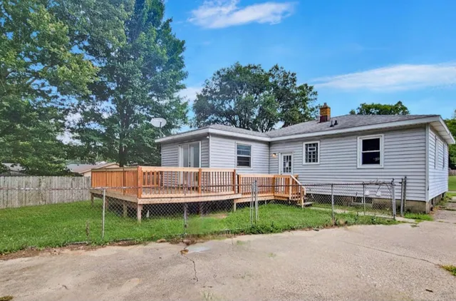 $299,000 | 3709 Boone Avenue Southwest, Wyoming, MI 49519