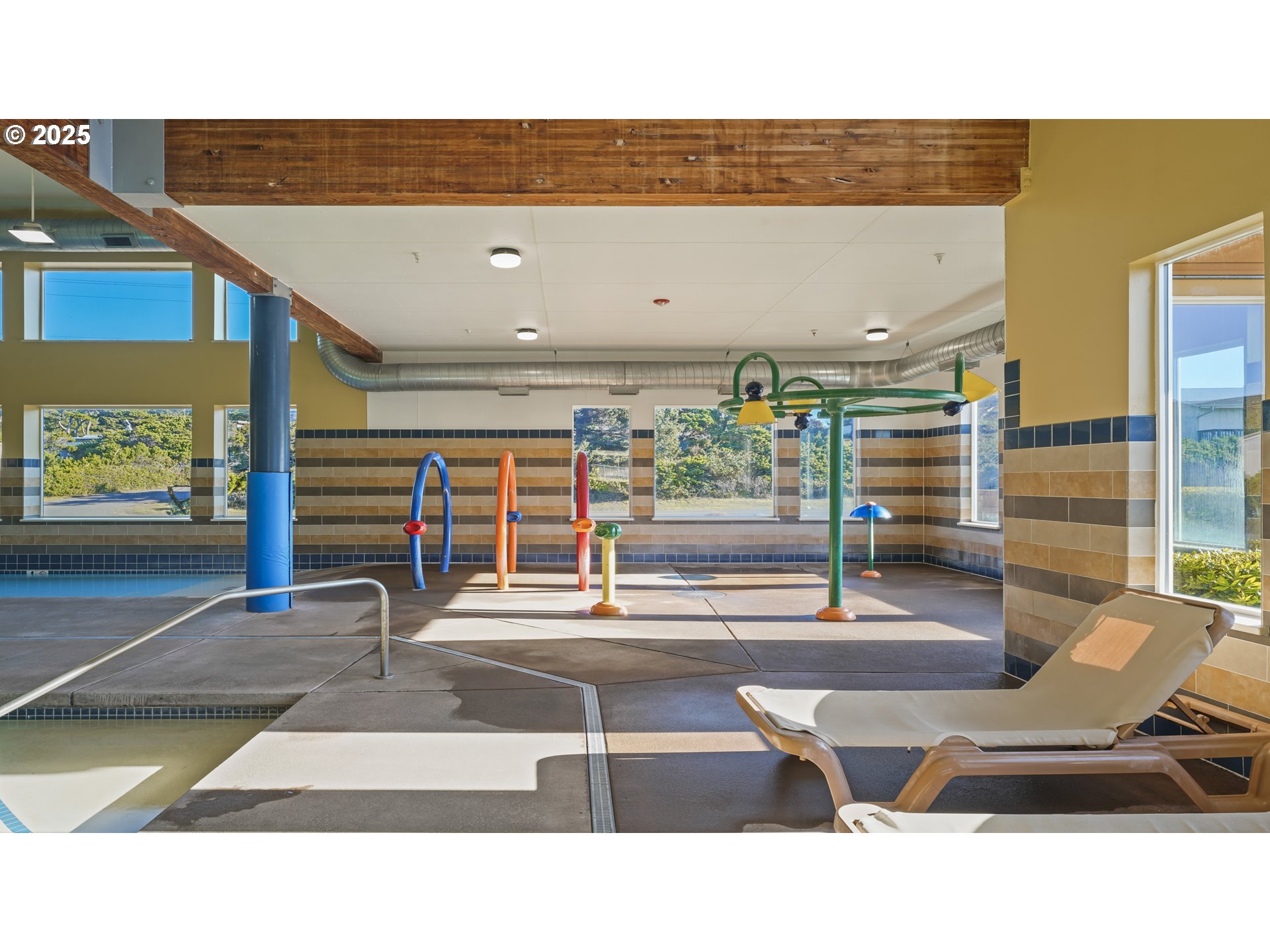 88416 1st Avenue, Unit 101 Florence, OR 97439 - Photo 11 of 24