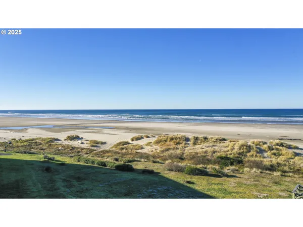 $309,950 | 88416 1st Avenue, Unit 101, Florence, OR 97439