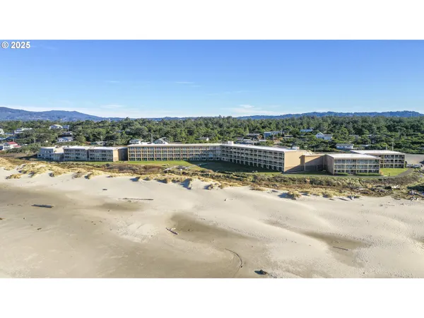 $309,950 | 88416 1st Avenue, Unit 101, Florence, OR 97439