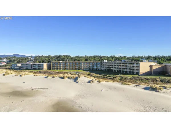 $309,950 | 88416 1st Avenue, Unit 101, Florence, OR 97439