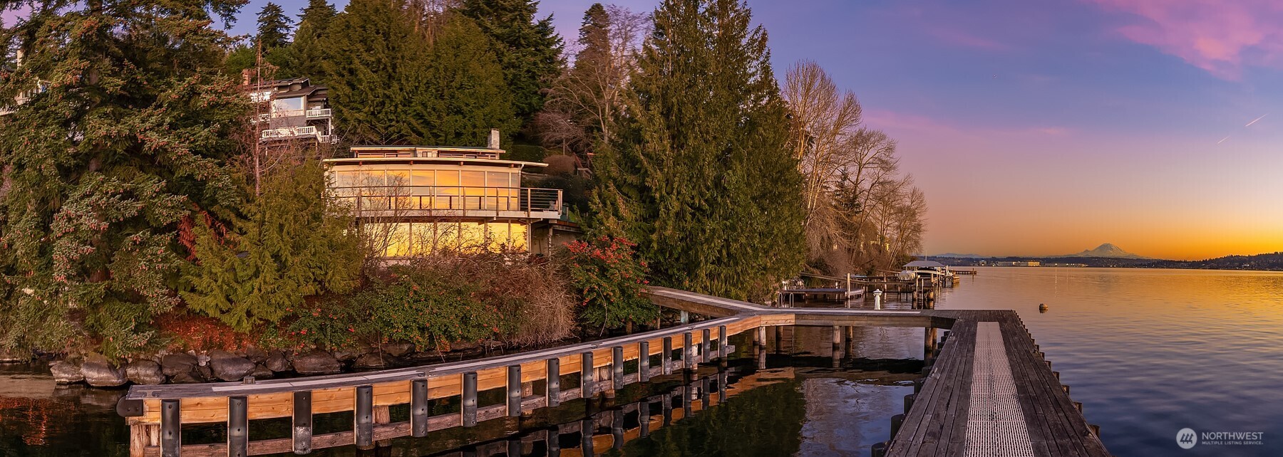 8025 West Mercer Way Mercer Island, WA 98040 - Photo 17 of 36 a balcony with view of lake