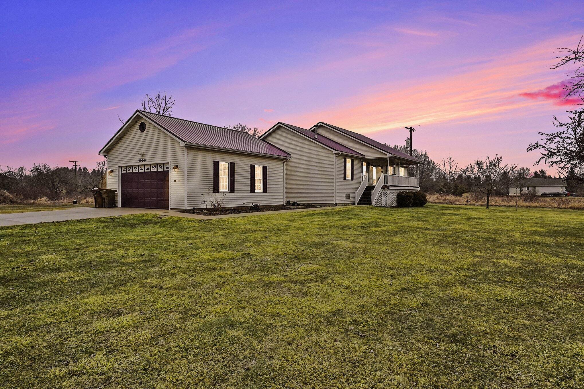10044 West Sargent Road Fowlerville, MI 48836 - Photo 2 of 37 002_file_3864