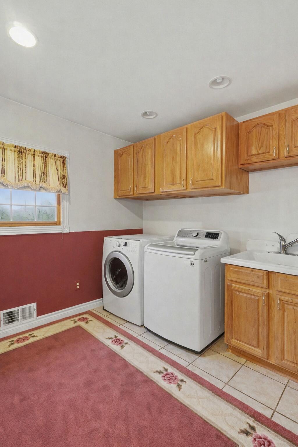 10044 West Sargent Road Fowlerville, MI 48836 - Photo 23 of 37 sargent laundry