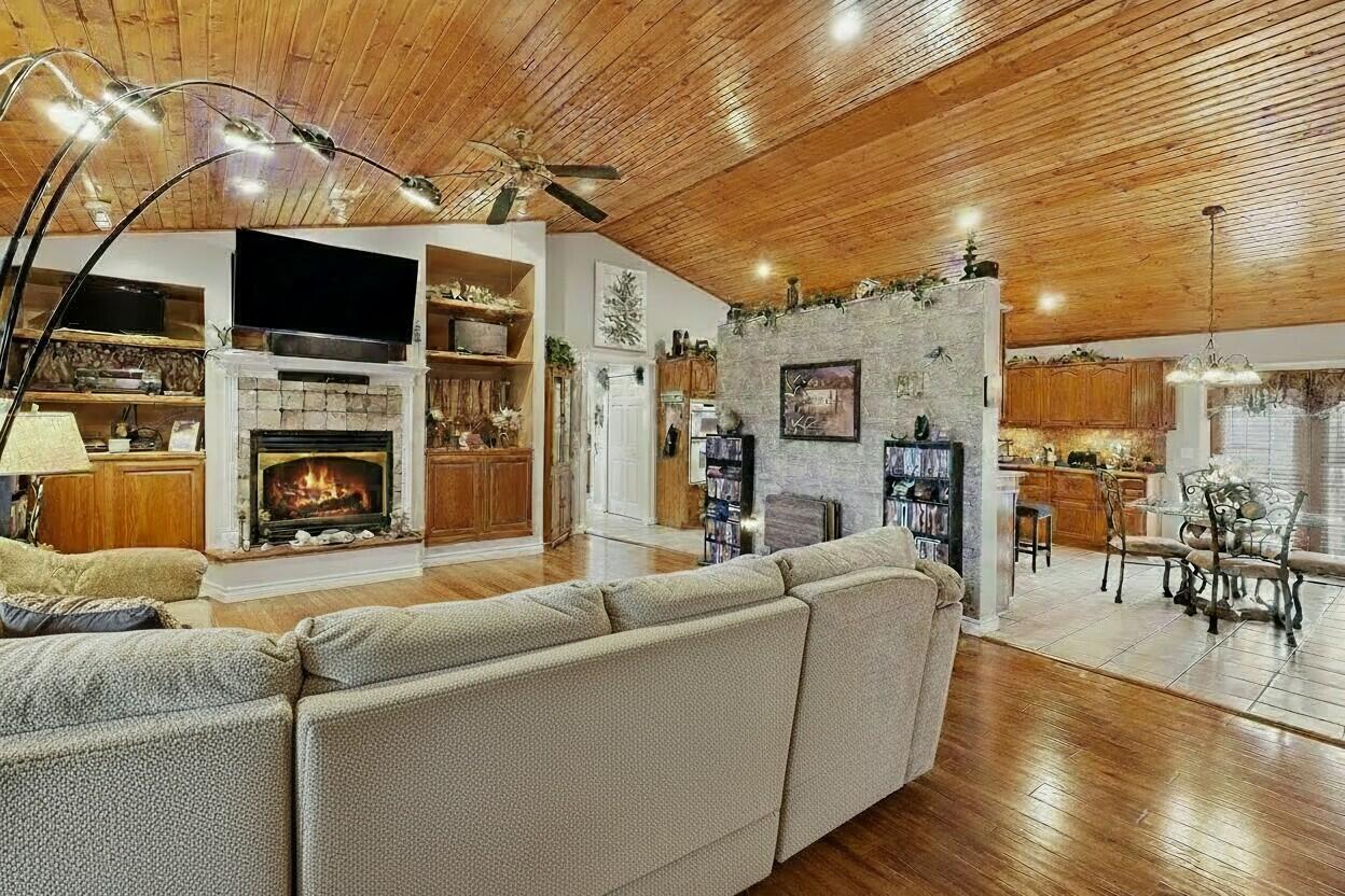 10044 West Sargent Road Fowlerville, MI 48836 - Photo 8 of 37 family room edited 2