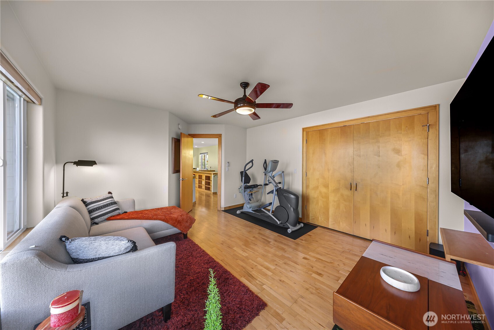 106 North State Street Bellingham, WA 98225 - Photo 24 of 34 a bed room with a bed and a television