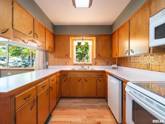 $234,900 | 337 Grace Street, Brimfield, IL 61517