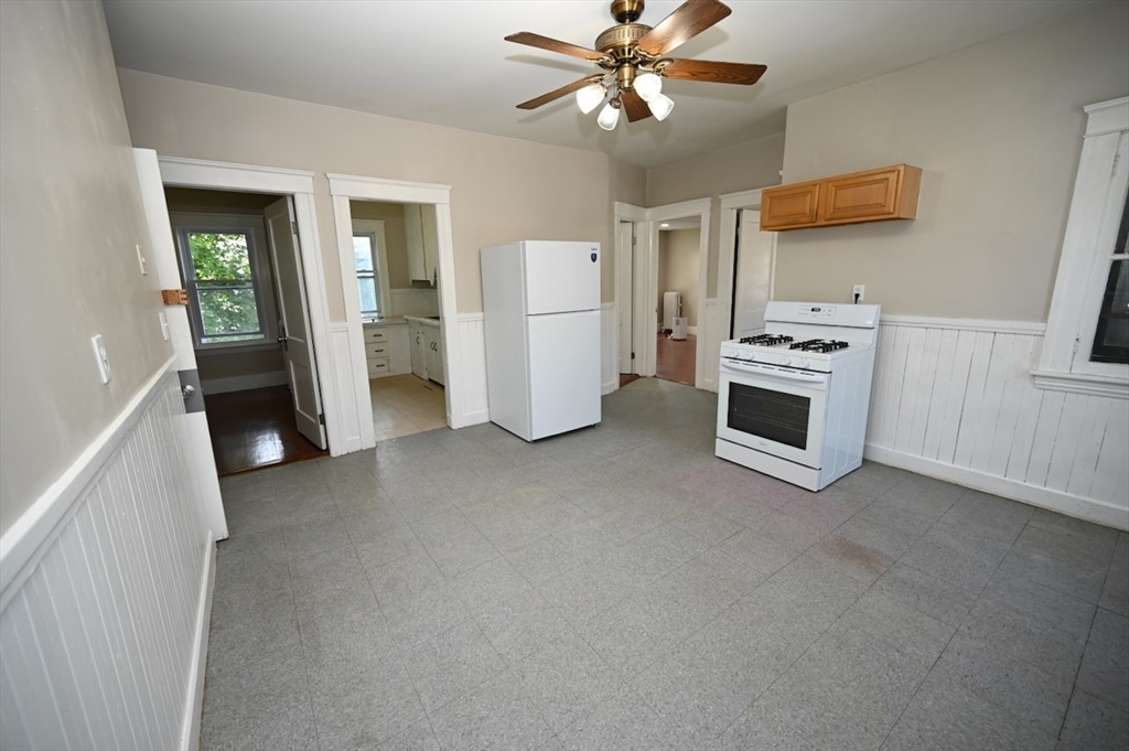 14 Derby Street Worcester, MA 01604 - Photo 6 of 23