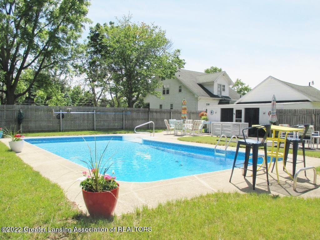 532 West Holmes Road Lansing, MI 48910 - Photo 62 of 64 pool closed for season