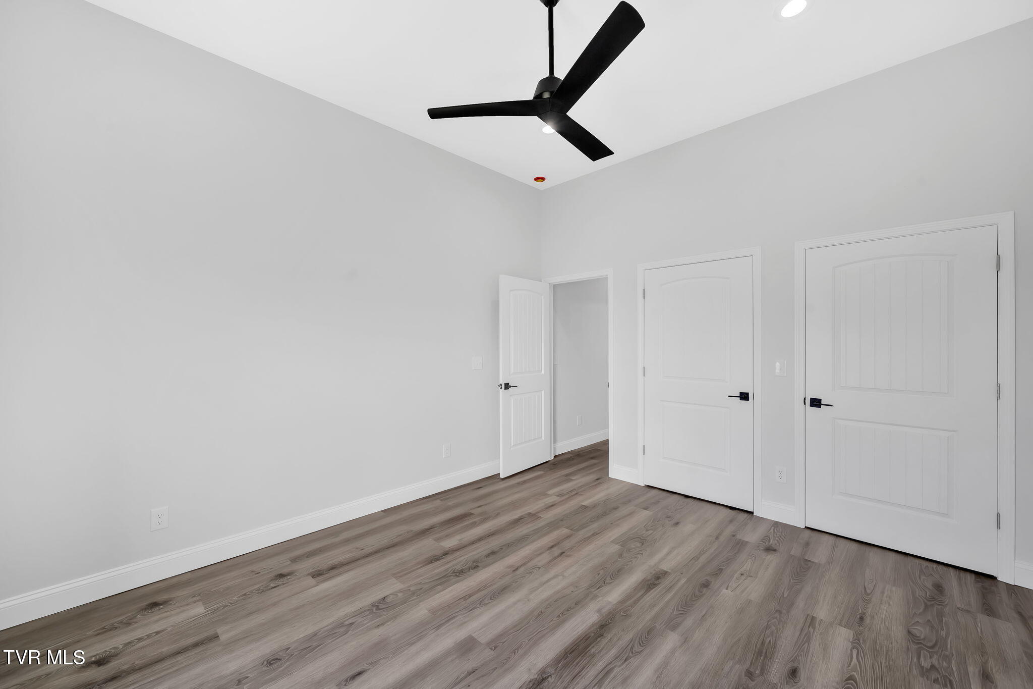 1930 Erwin Highway Greeneville, TN 37745 - Photo 25 of 36 19-web-or-mls-DSC09844