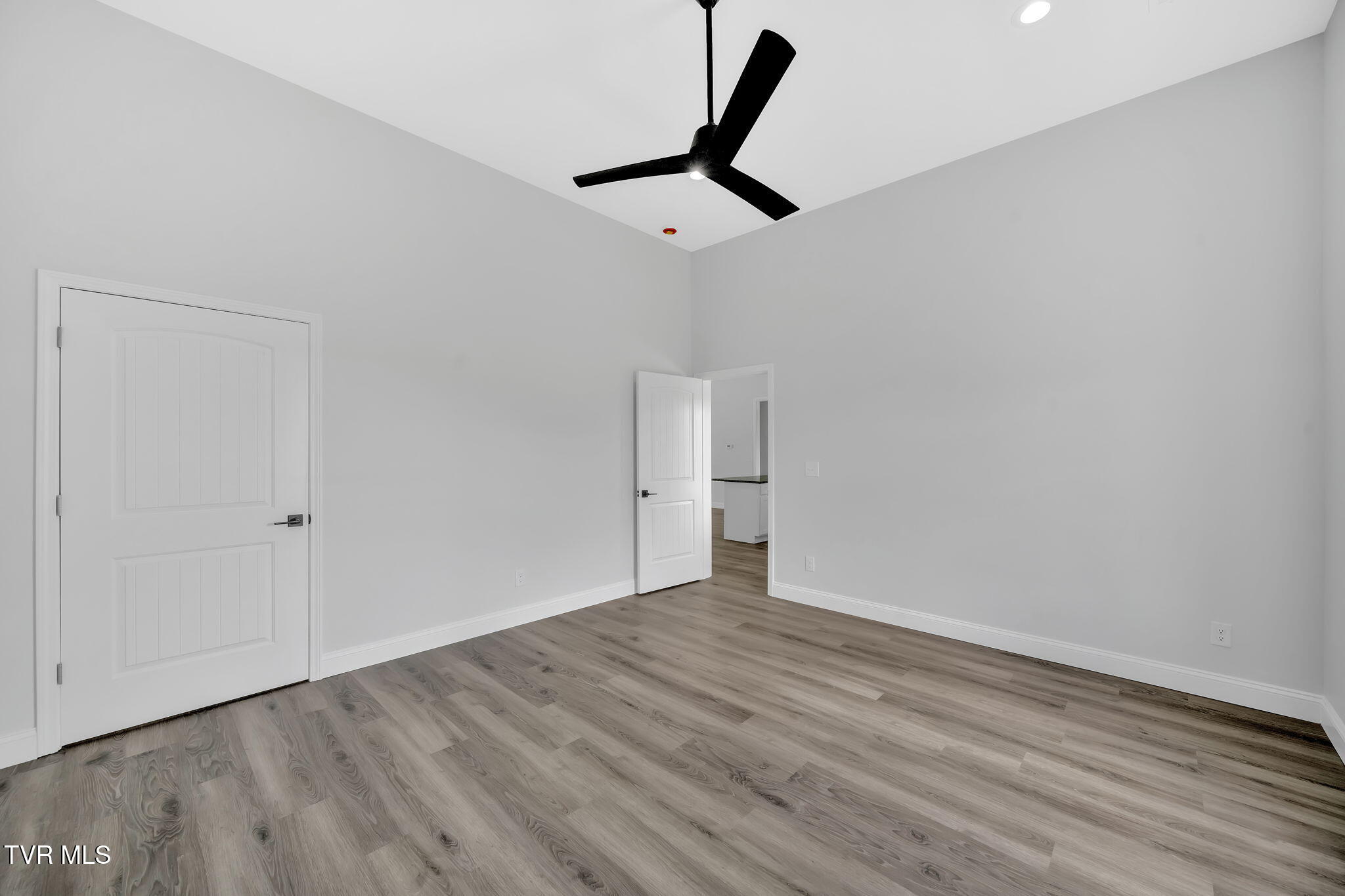1930 Erwin Highway Greeneville, TN 37745 - Photo 26 of 36 34-web-or-mls-DSC09889