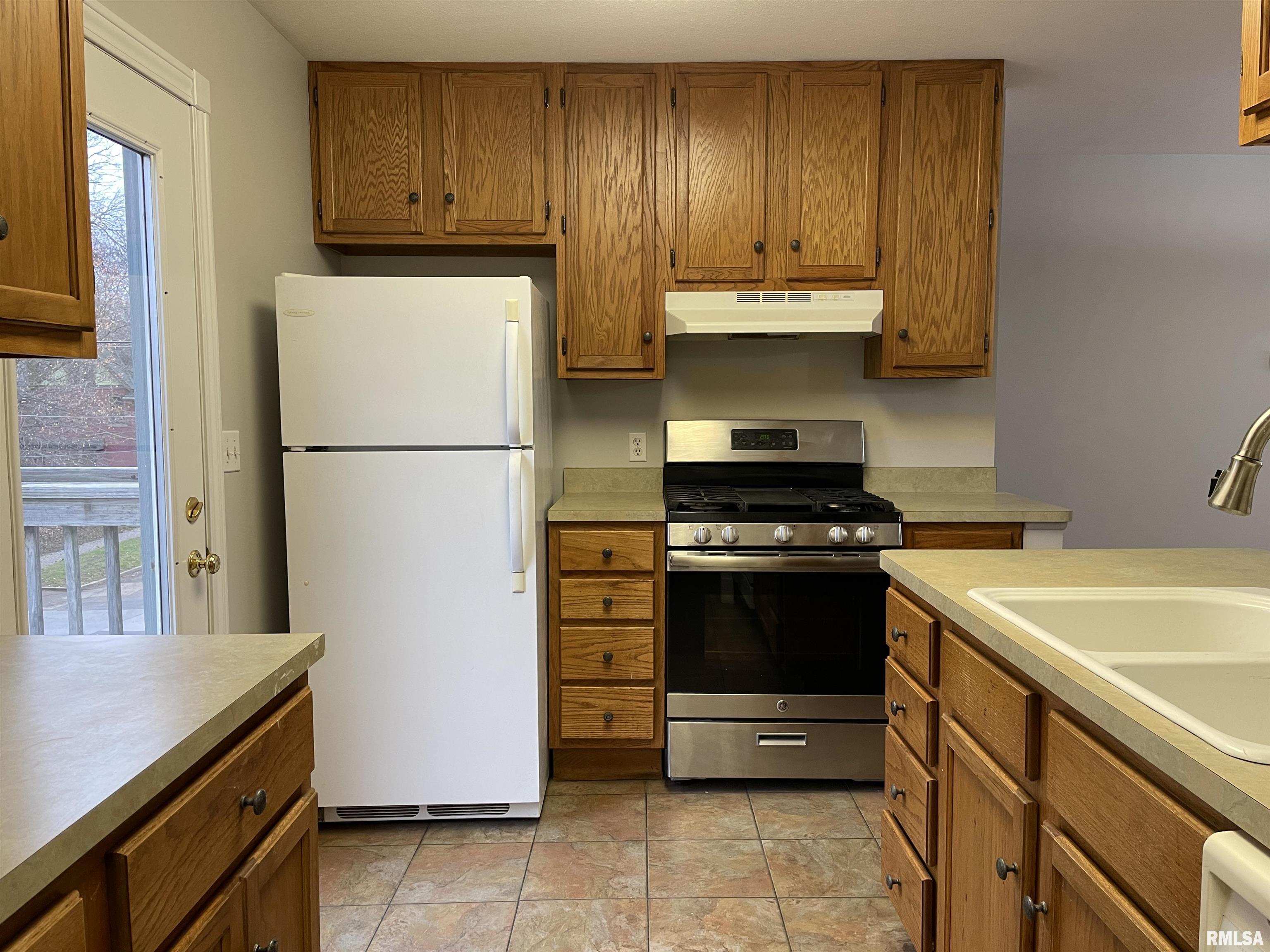 902 North Sheridan Road Peoria, IL 61606 - Photo 13 of 30 Gallery Image 13