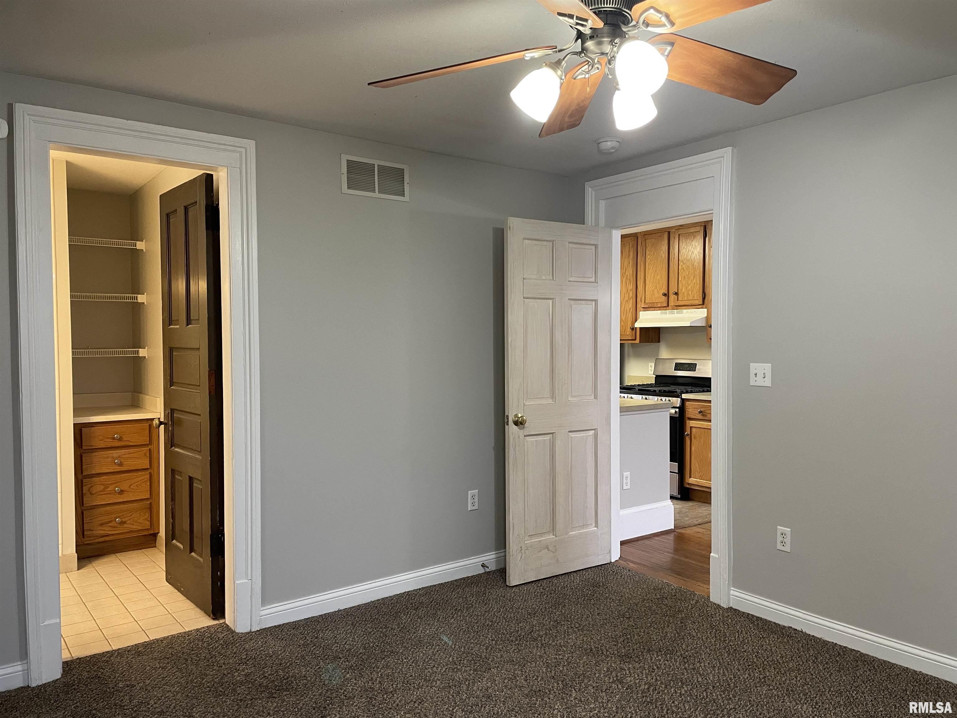 902 North Sheridan Road Peoria, IL 61606 - Photo 15 of 30 Gallery Image 15