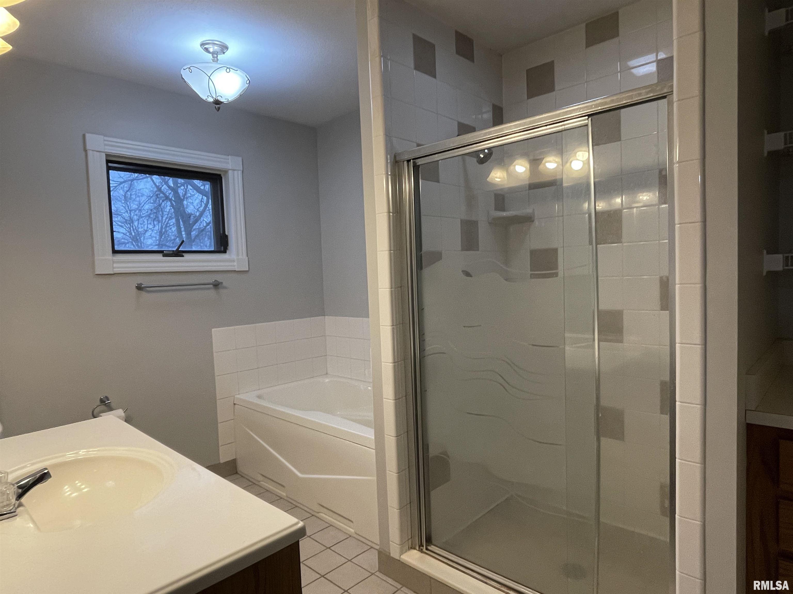 902 North Sheridan Road Peoria, IL 61606 - Photo 20 of 30 Gallery Image 20