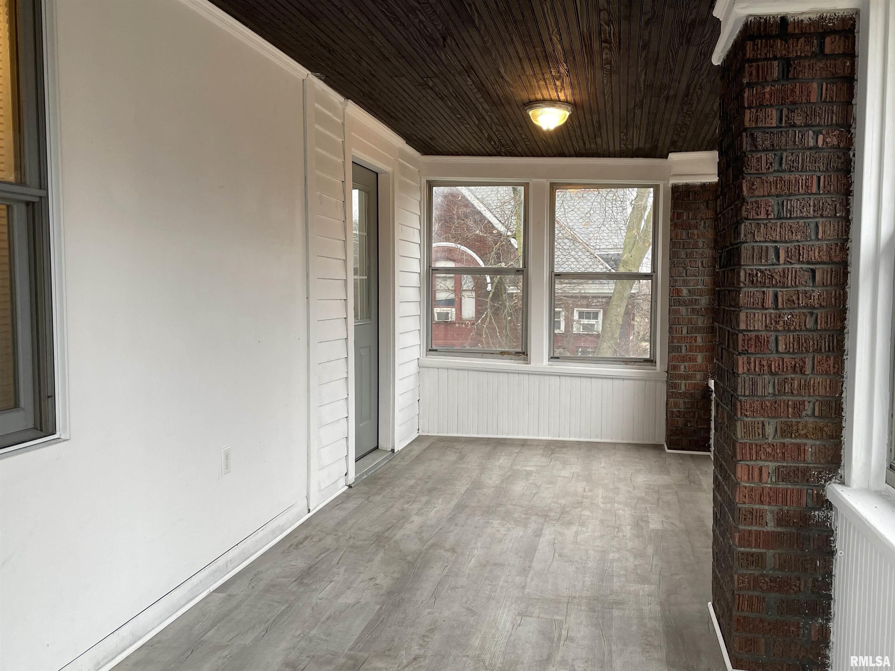 902 North Sheridan Road Peoria, IL 61606 - Photo 23 of 30 Gallery Image 23