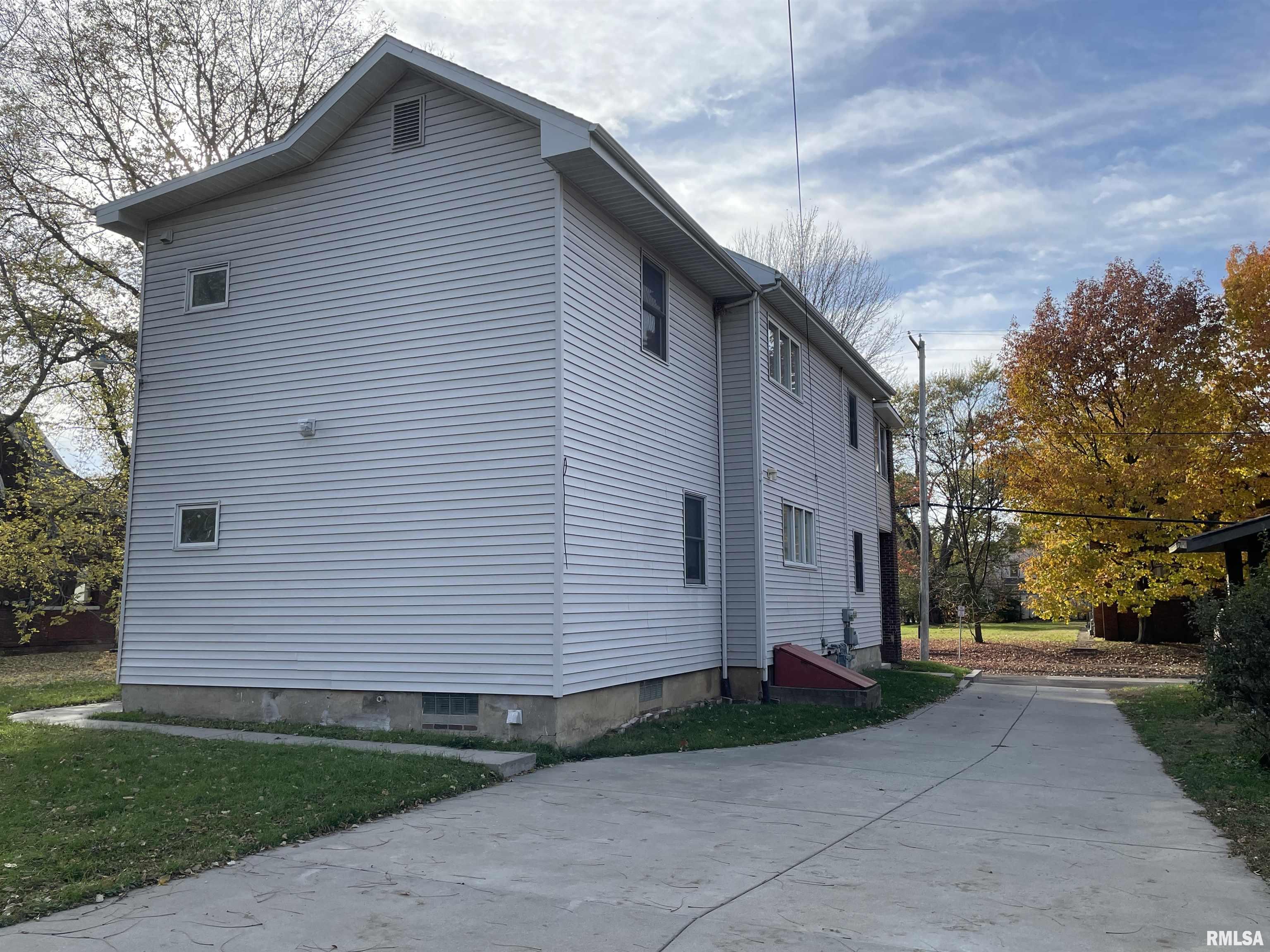 902 North Sheridan Road Peoria, IL 61606 - Photo 25 of 30 Gallery Image 25