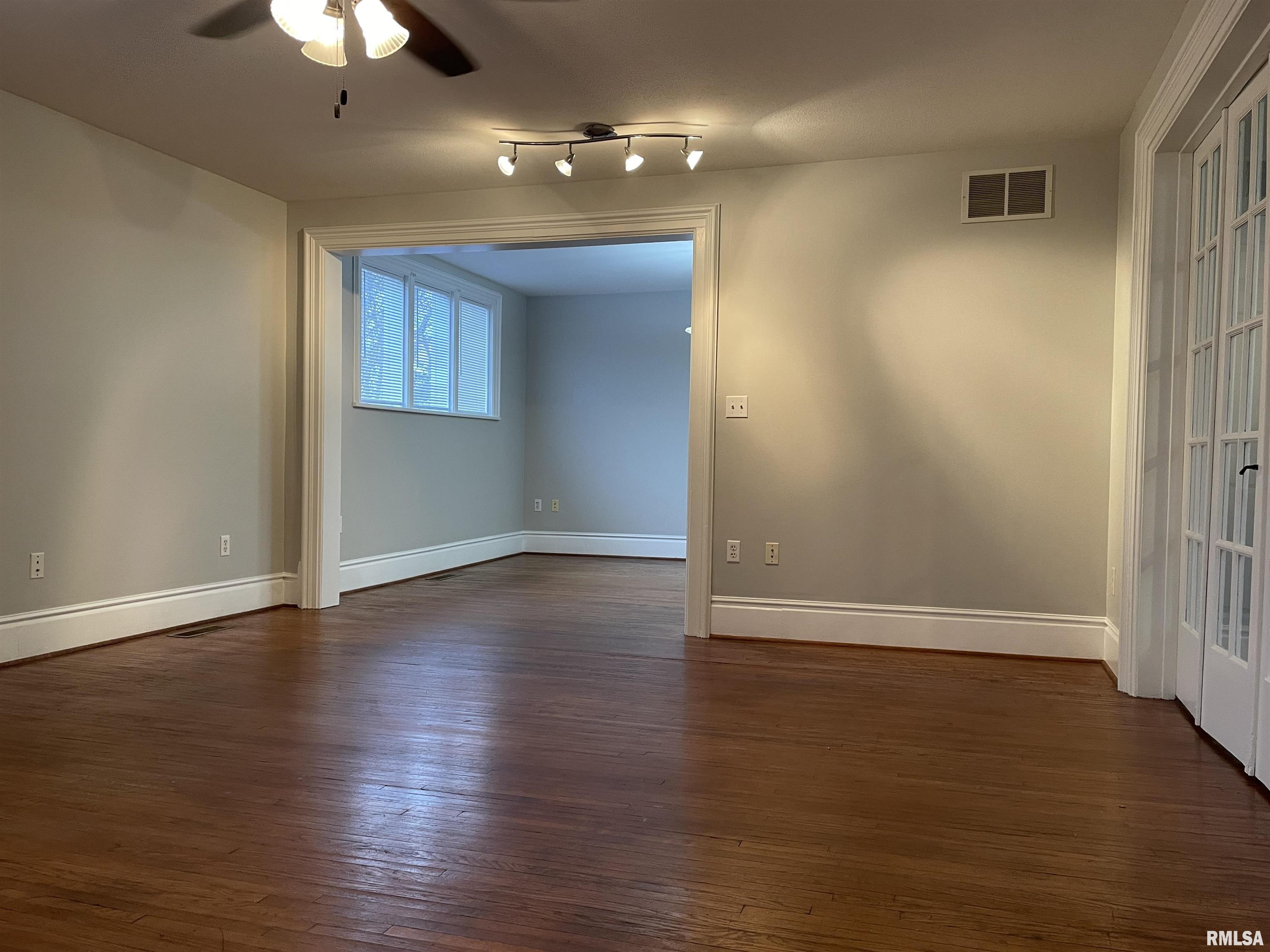 902 North Sheridan Road Peoria, IL 61606 - Photo 9 of 30 Gallery Image 9