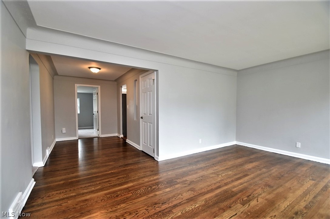 4186 Verona Road Cleveland, OH 44121 - Photo 7 of 35 Gallery Image 7