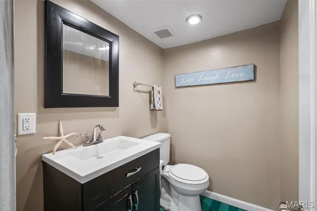 $234,900 | 4024 Wyoming Street, St. Louis, MO 63116