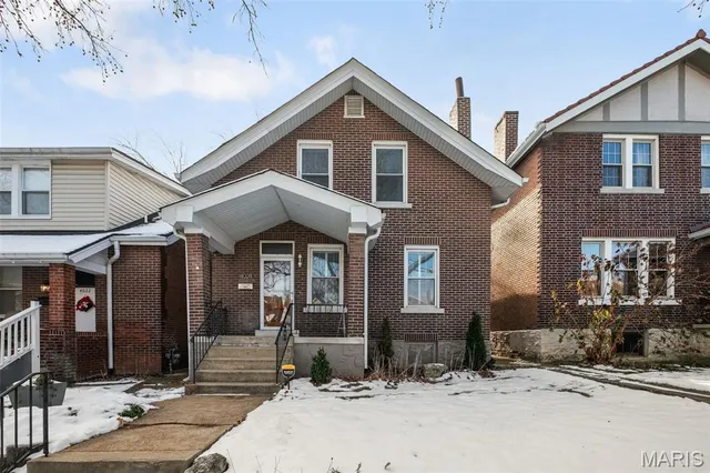 $234,900 | 4024 Wyoming Street, St. Louis, MO 63116