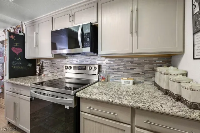 $149,900 | 3550 Bay Sands Drive, Unit 1070, Laughlin, NV 89029