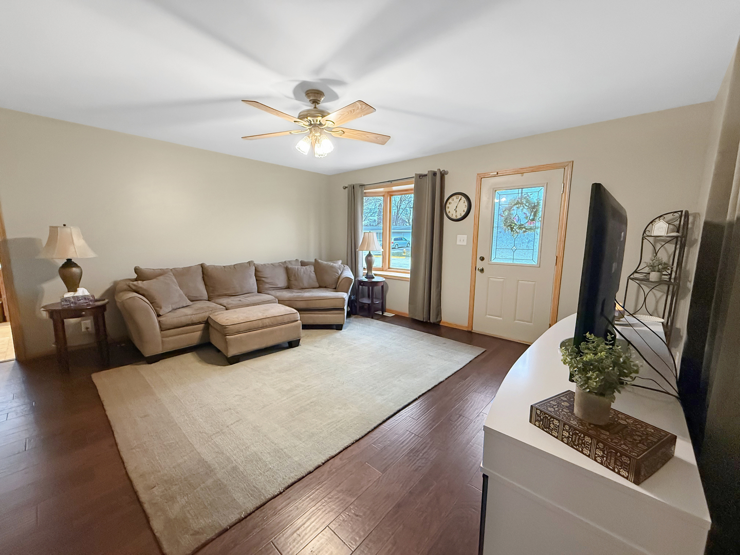 415 Grove Lena, IL 61048 - Photo 3 of 43