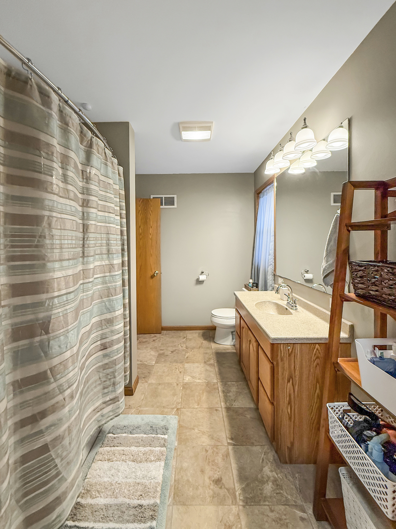 415 Grove Lena, IL 61048 - Photo 32 of 43