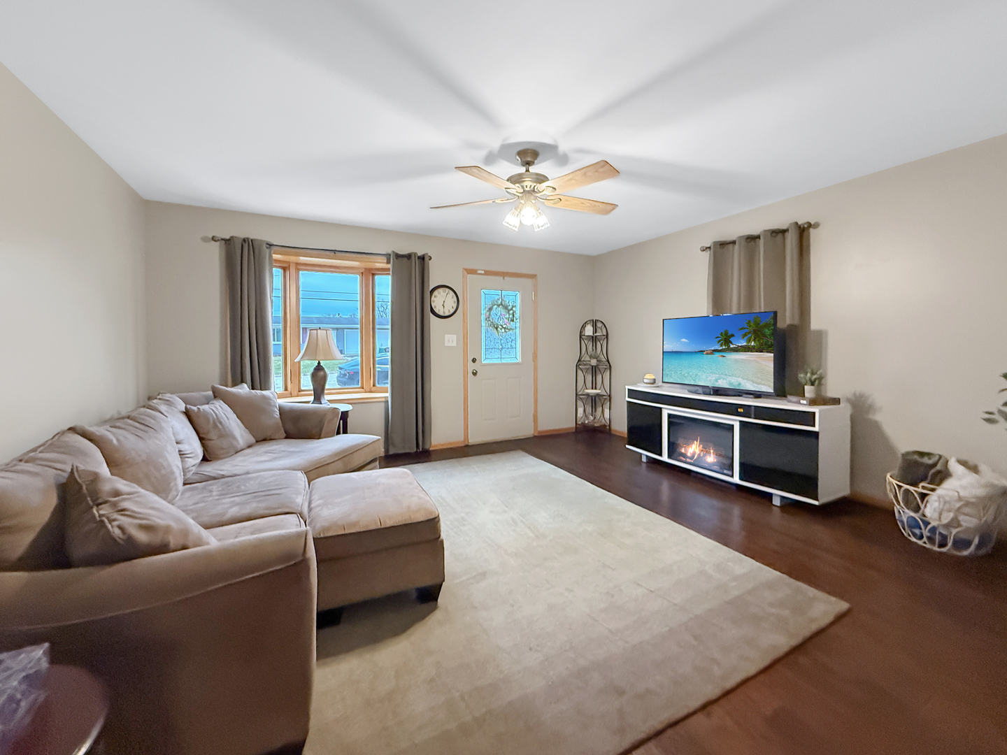 415 Grove Lena, IL 61048 - Photo 5 of 43