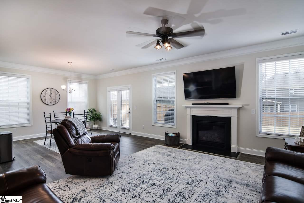 415 Hilburn Way Simpsonville, SC 29680 - Photo 8 of 32 Gallery Image 8