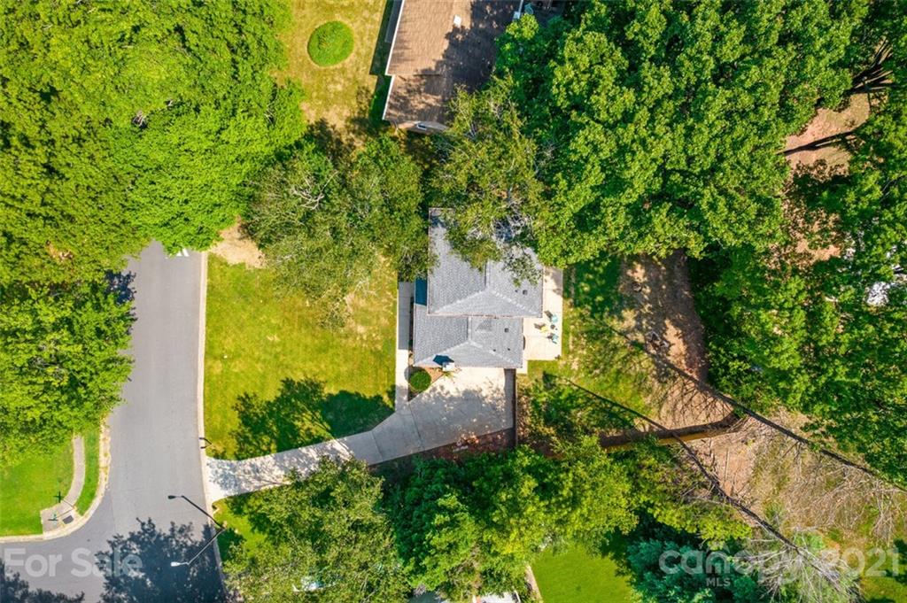 10017 Sardis Oaks Road Charlotte, NC 28270 - Photo 30 of 31 an aerial view of residential house with outdoor space and trees all around