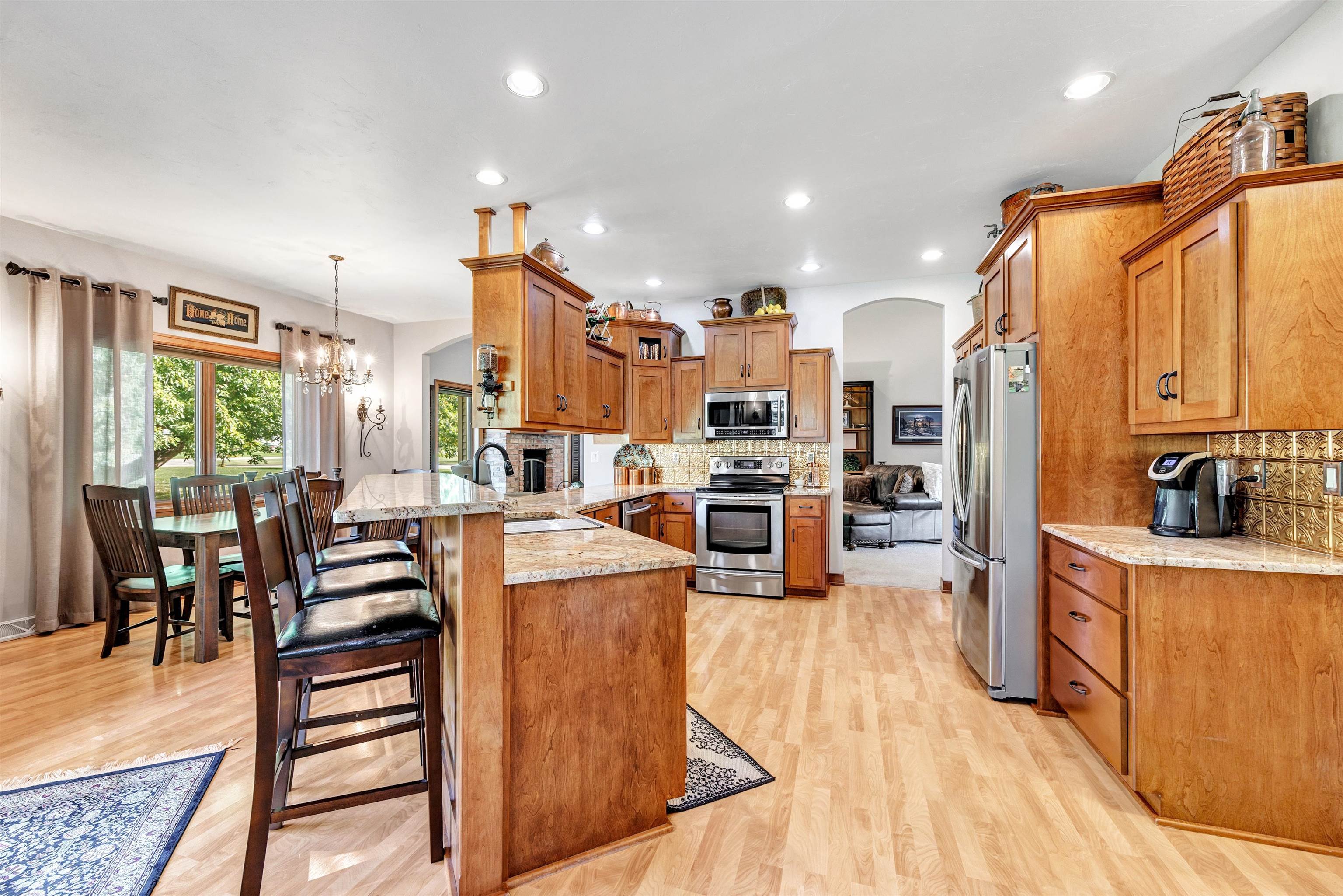 3235 Hickory Ridge Lane Green Bay, WI 54311 - Photo 13 of 40