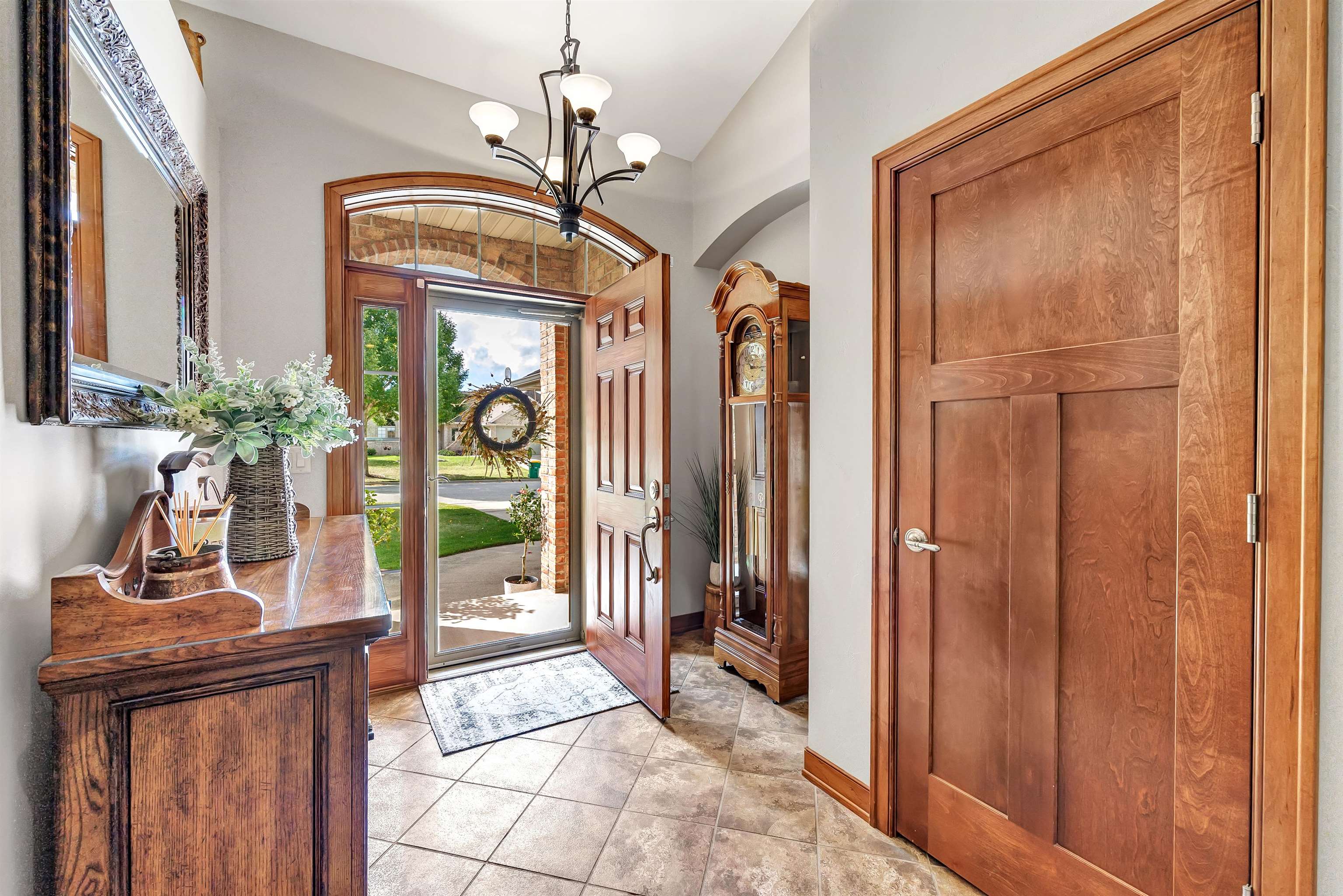 3235 Hickory Ridge Lane Green Bay, WI 54311 - Photo 5 of 40