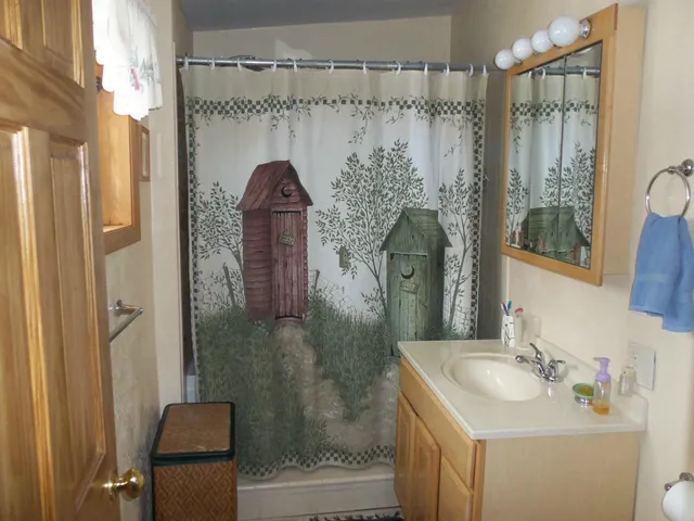 $74,000 | 422 Cr-358, Daggett, MI 49821