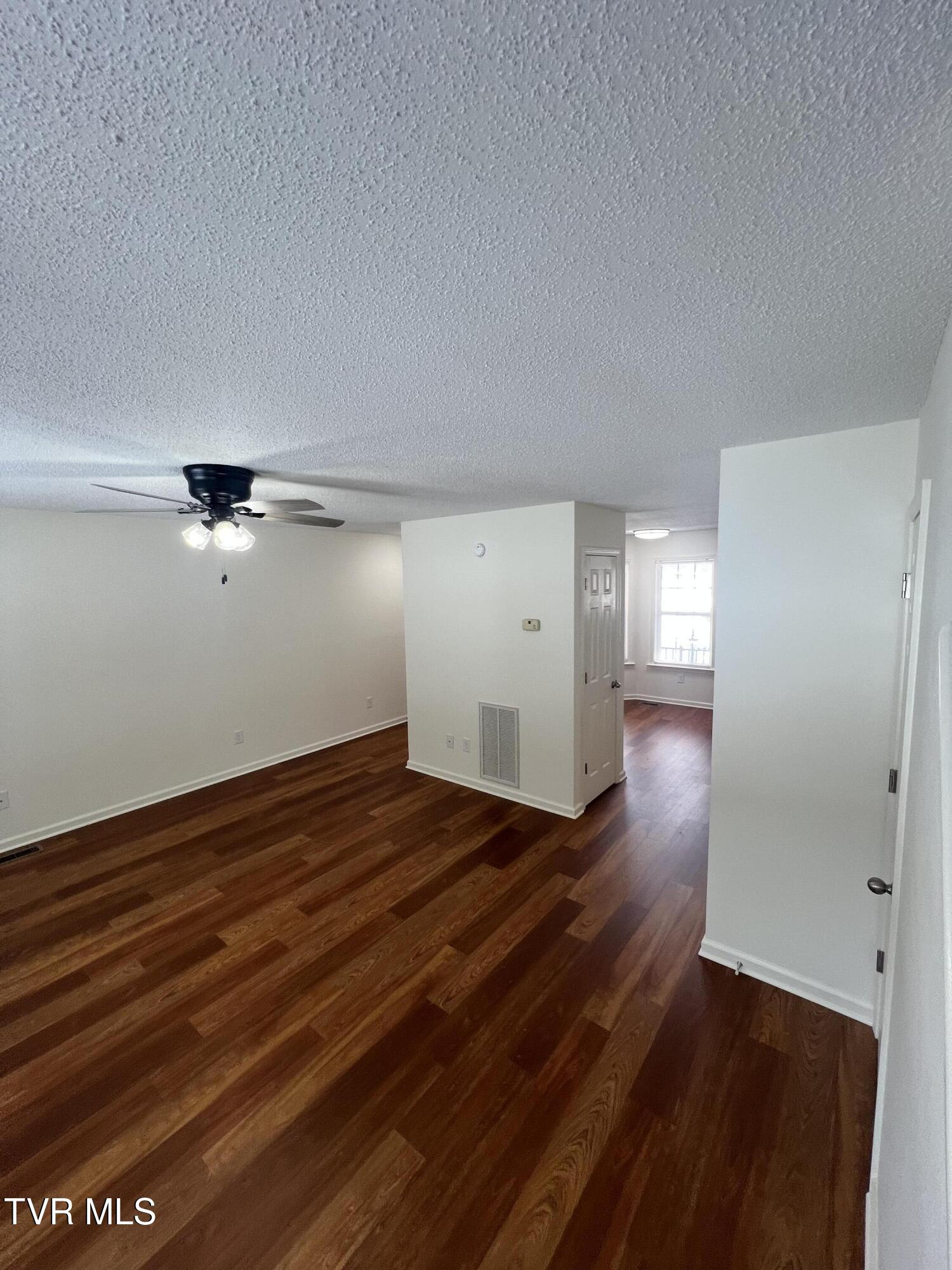 423 Fairgrounds Road, Unit 7 Greeneville, TN 37745 - Photo 12 of 23 IMG_7168