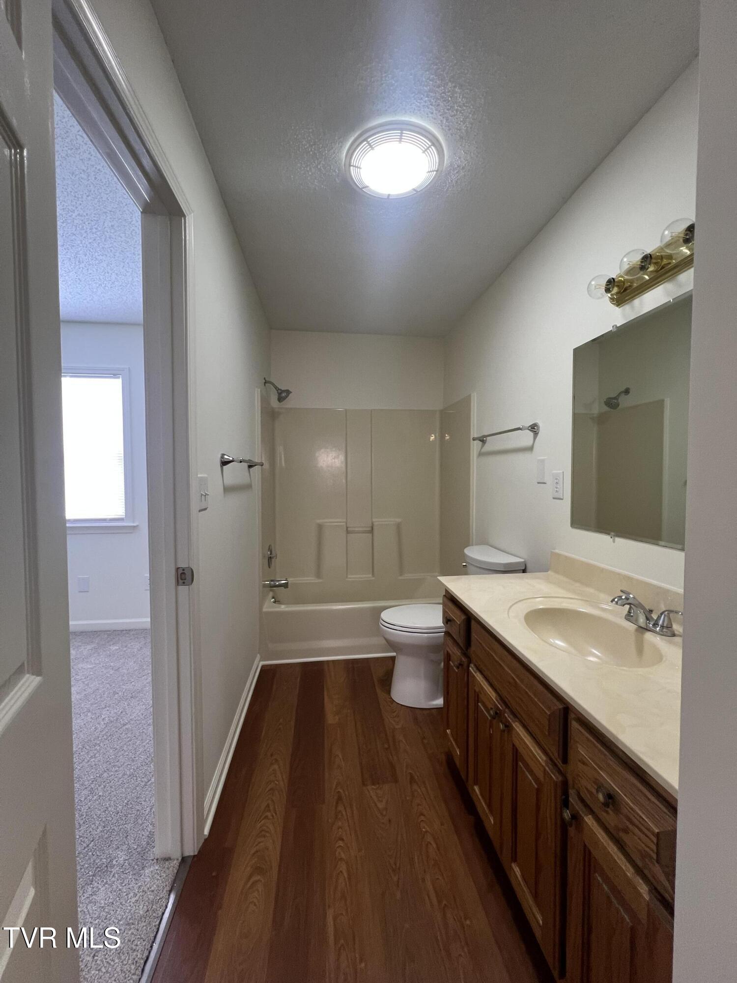 423 Fairgrounds Road, Unit 7 Greeneville, TN 37745 - Photo 15 of 23 IMG_7172