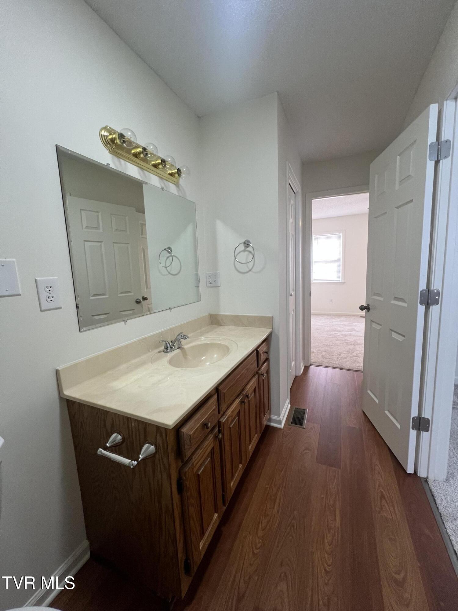 423 Fairgrounds Road, Unit 7 Greeneville, TN 37745 - Photo 18 of 25 IMG_7173