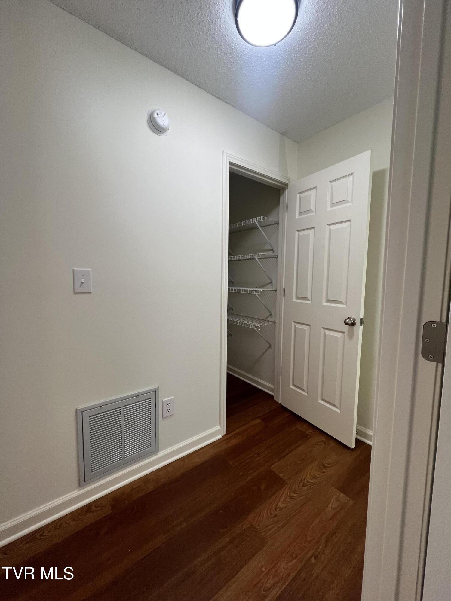 423 Fairgrounds Road, Unit 7 Greeneville, TN 37745 - Photo 20 of 23 IMG_7177