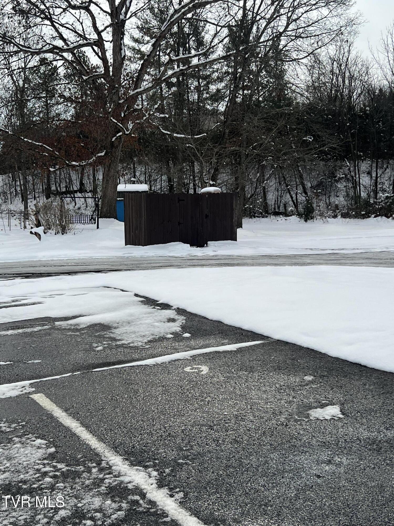 423 Fairgrounds Road, Unit 7 Greeneville, TN 37745 - Photo 22 of 23 IMG_7180