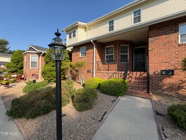 $1,400 | 423 Fairgrounds Road, Unit 7, Greeneville, TN 37745