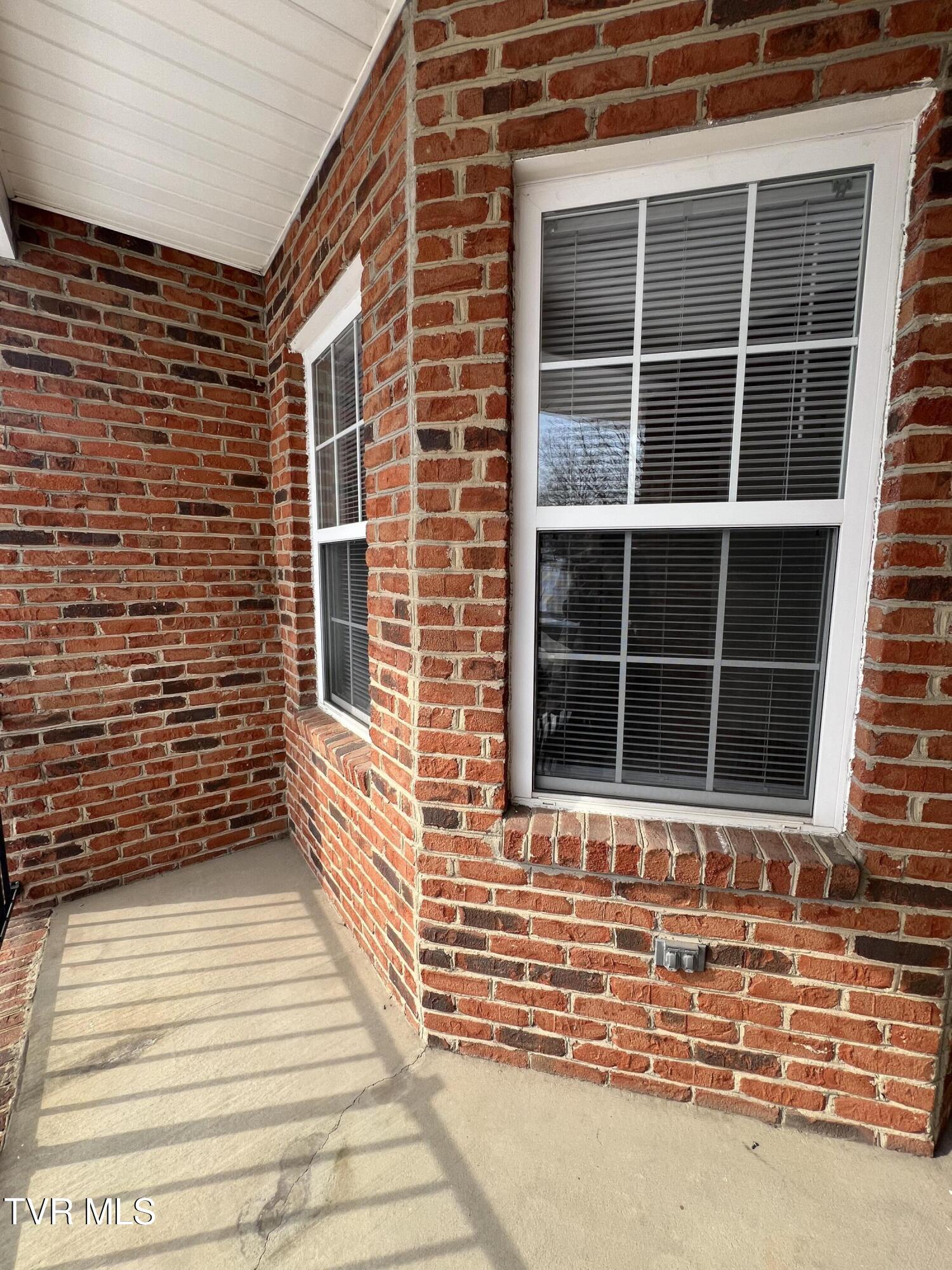 423 Fairgrounds Road, Unit 7 Greeneville, TN 37745 - Photo 3 of 23 IMG_7158