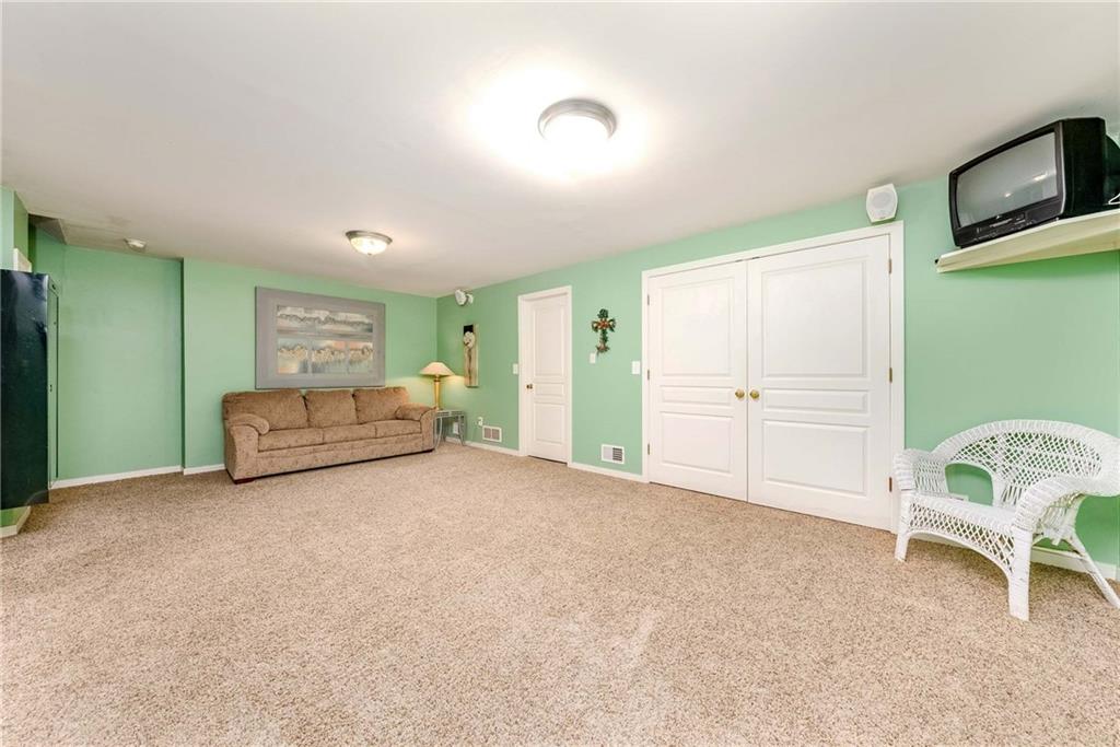 1030 Woodland Road Pittsburgh, PA 15237 - Photo 21 of 25 Gallery Image 21