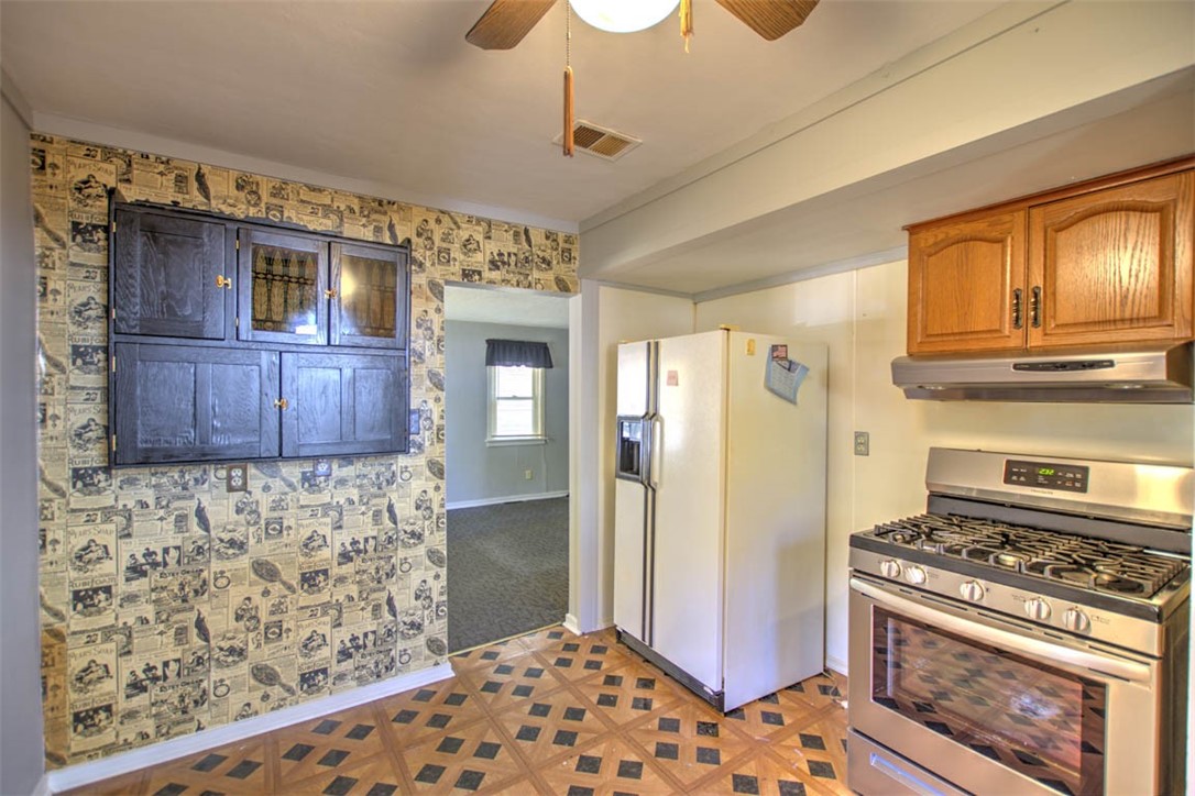 1429 North Walnut Grove Avenue Decatur, IL 62526 - Photo 8 of 14 Gallery Image 8