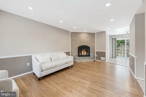 $1,200,000 | 11433 Beechgrove Lane, Potomac, MD 20854