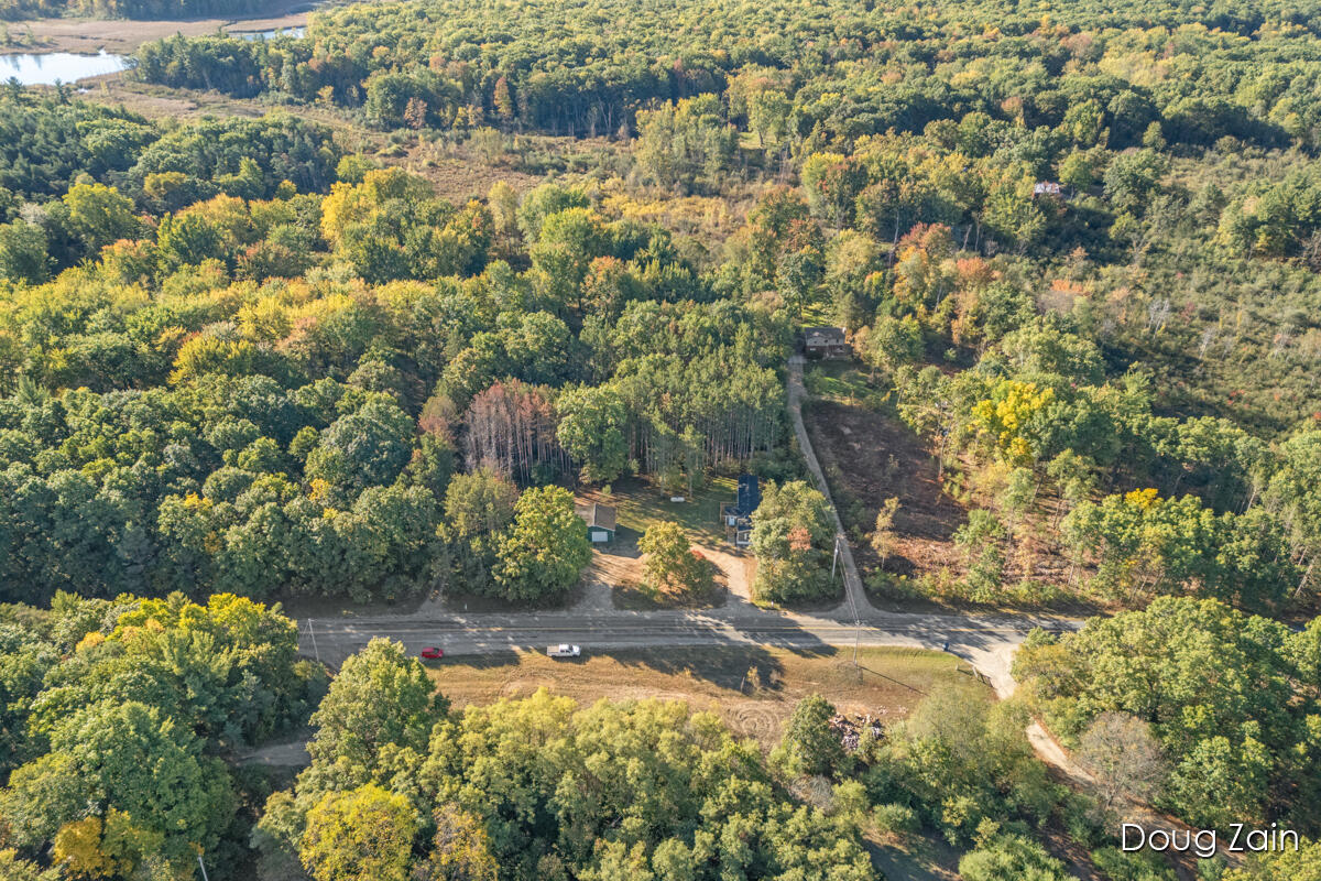10037 West Colby Road Gowen, MI 49326 - Photo 24 of 28 IMG_1031