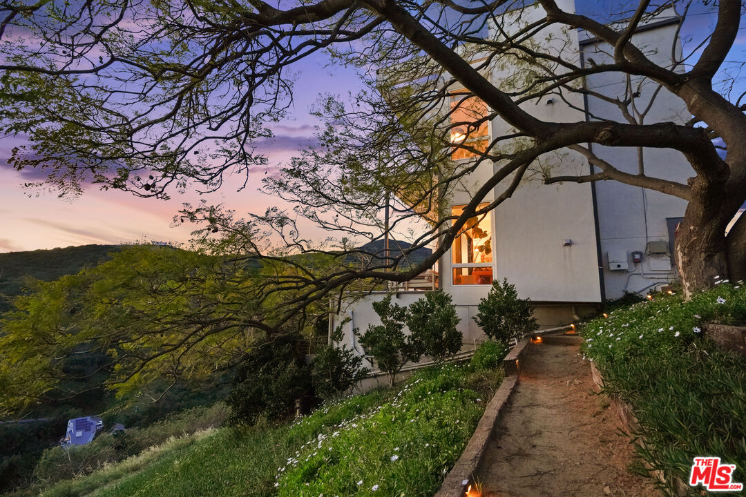 2727 Corral Canyon Road Malibu, CA 90265 - Photo 28 of 43