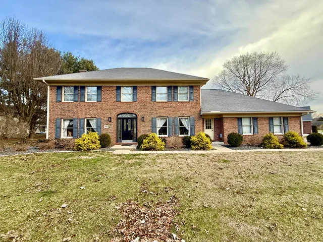 $484,900 | 106 White Oak Drive, Batesville, IN 47006
