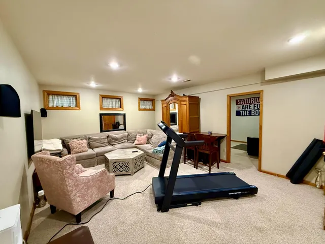 $484,900 | 106 White Oak Drive, Batesville, IN 47006